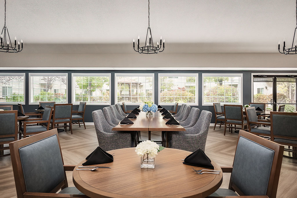 Dining-Seating Grande Ronde Retirement Residence
